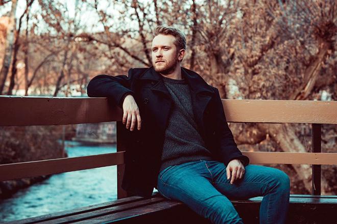 Антон Денисенко - биография, личная жизнь, фото, фильмография, слухи и последние новости 2023