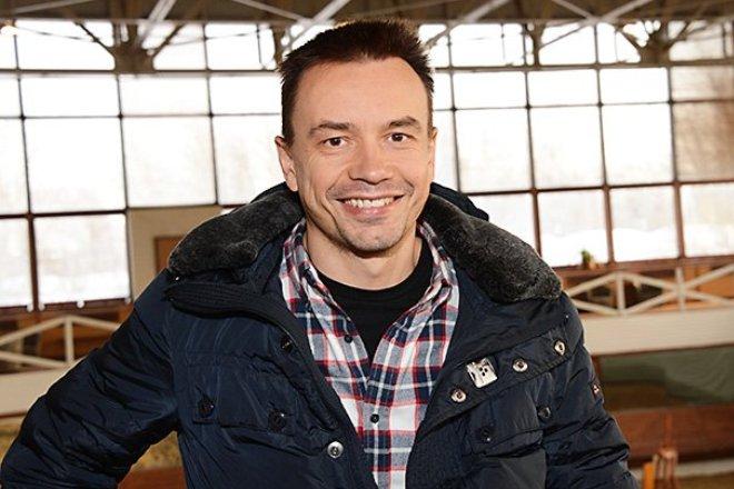Алексей Серов – биография, фото, личная жизнь, новости, песни, «Дискотека Авария» 2023