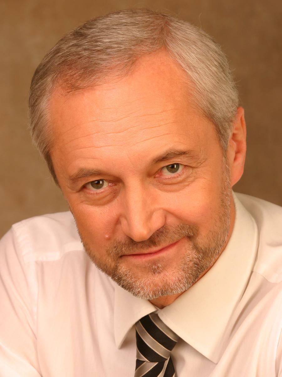 Евгений Герасимов - биография, личная жизнь, фото, фильмы и последние новости 2023