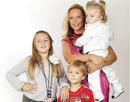 Алла Довлатова биография, фото Аллы Довлатовой (муж, дети) рост, вес 2023