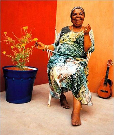 Сезария Эвора (Cesaria Evora) биография, фото, личная жизнь, слушать песни онлайн