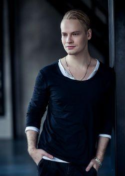 Ярослав Дронов (Голос) – биография певца, фото, личная жизнь, рост и вес 2023