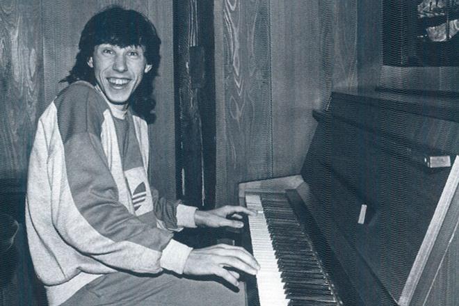 Александр Мостовой – биография, фото, личная жизнь, новости, футбол 2023