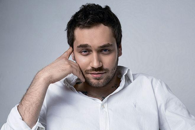 Рожден Ануси – биография, фото, личная жизнь, новости, песни 2023