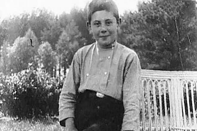 Василий сталин фото в молодости