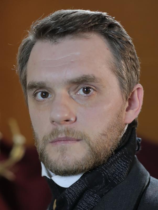 Владислав Абашин – биография, фото, личная жизнь, новости, фильмы 2023