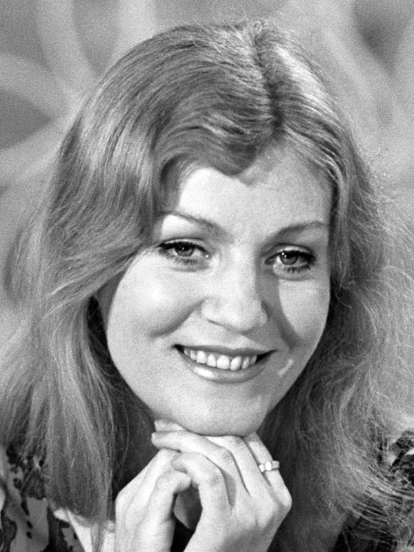 Анна Герман – биография, фото, личная жизнь, песни и фильм