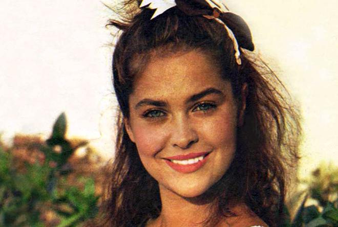 Хюлья Авшар – биография, фото, личная жизнь, новости, фильмы, песни 2023