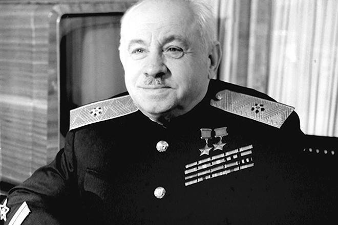 Иван Папанин – биография, фото, личная жизнь, экспедиции