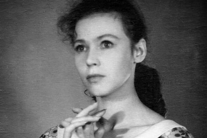 Иза Высоцкая – биография, фото, личная жизнь, причина смерти 2023