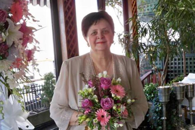 Бертрис Смолл – биография, фото, личная жизнь, книги, смерть