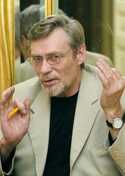 Александр Михайлов биография актера, фото, его семья, жена и дети 2023