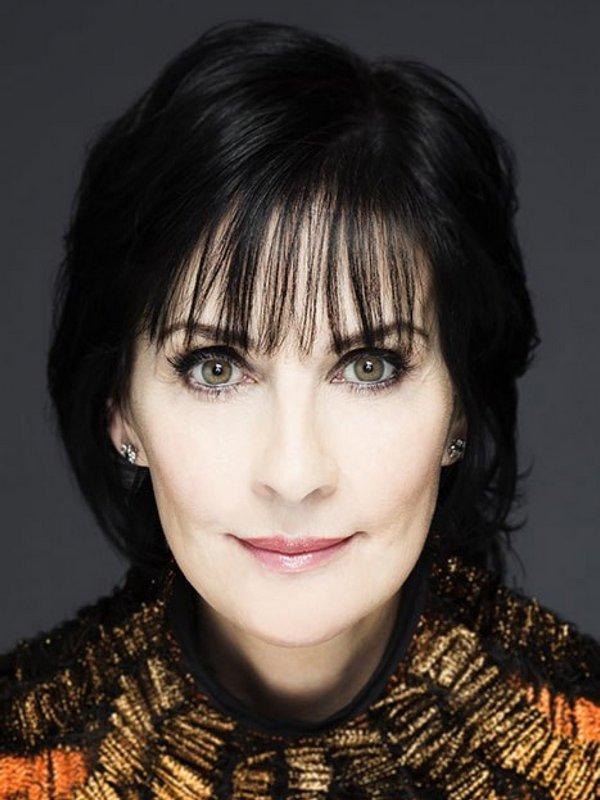 Enya. Эния ирландская певица. Эния Бреннан. Эния 2021. Эния 2020.