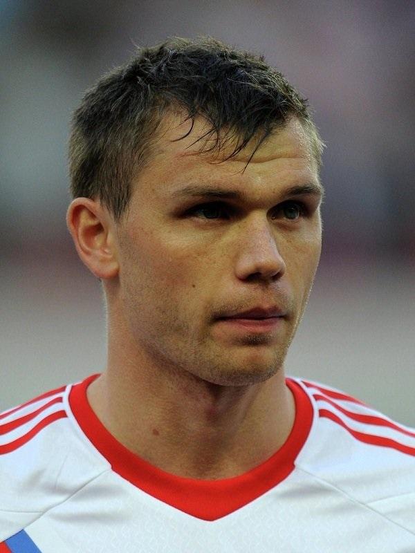 Марат Измайлов – биография, фото, личная жизнь, новости, футбол 2023