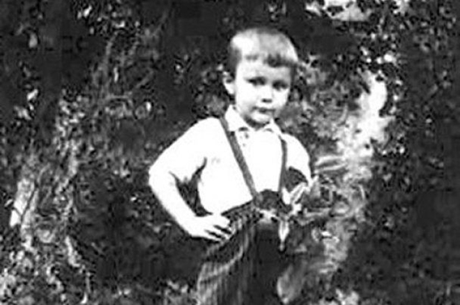 Виктор Янукович в детстве
