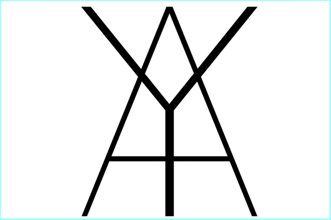 Логотип Schokk под именем Ya
