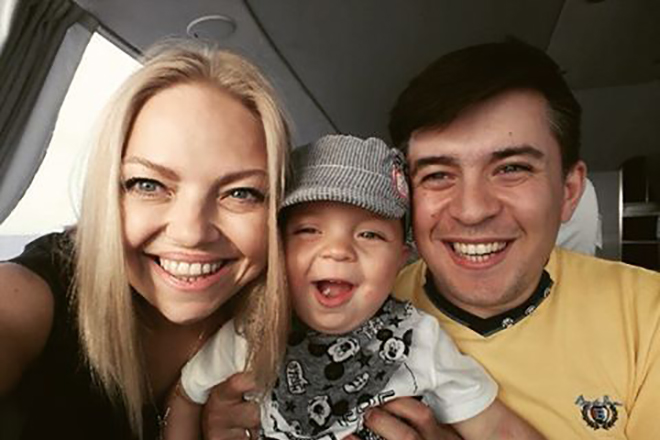 Елена Кукарская с мужем и сыном