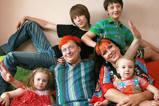 Владимир Воленко и Наталья Шоколадкина с детьми