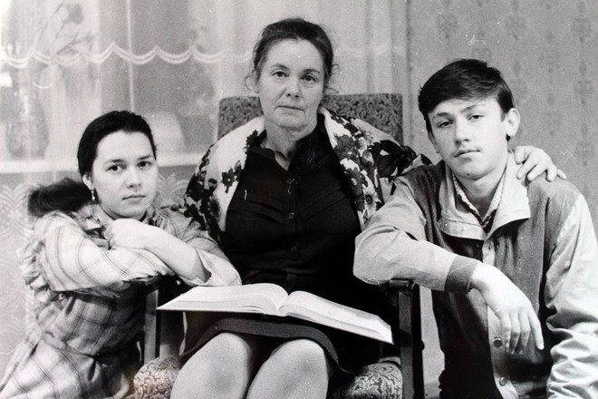 Ольга Фокина с детьми Ингой и Сашей