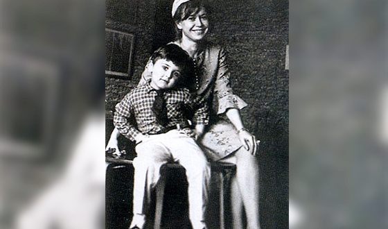 Александр Лазарев-младший в детстве с мамой Светланой Немоляевой