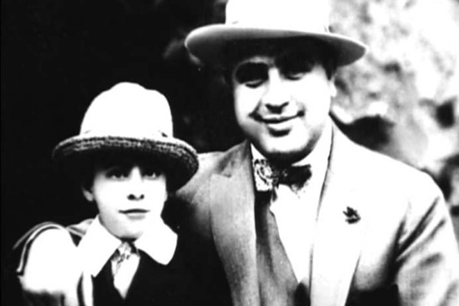 Аль Капоне с сыном