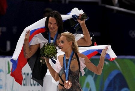 Оксана Домнина добилась большого успеха в спорте в паре с Максимом Шабалиным