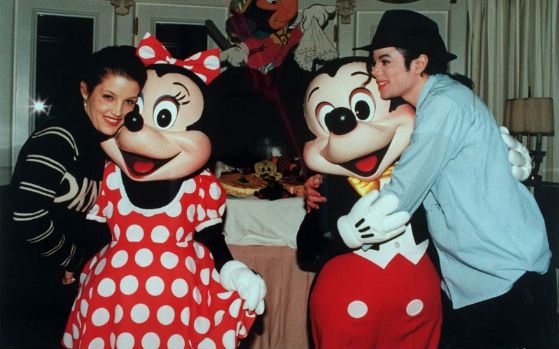 Майкл Джексон с первой женой, дочерью Элвиса Пресли
