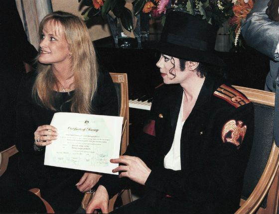 Майкл Джексон и Дебби Роу заключили брак «по расчету»