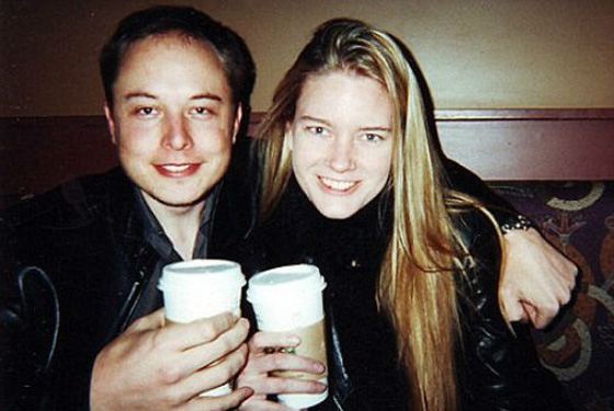 Илон Маск и его жена Жюстин в молодости