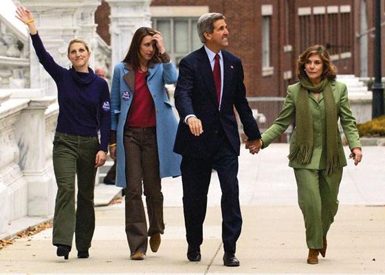Джон Керри с женой и дочерьми