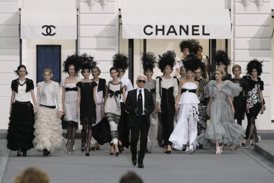 Карл Лагерфельд стал креативным директором Chanel