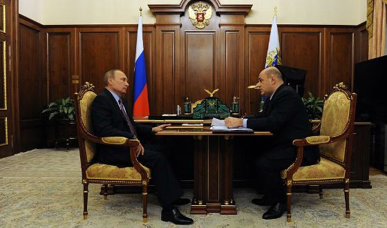 Руководитель Федеральной налоговой службы Михаил Мишустин на встрече с Владимиром Путиным (ноябрь 2016)
