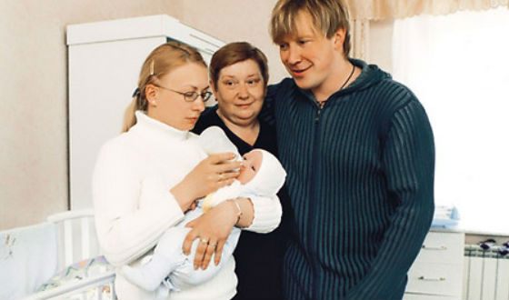 На фото: Алексей Кравченко с первой женой Алисой (слева)
