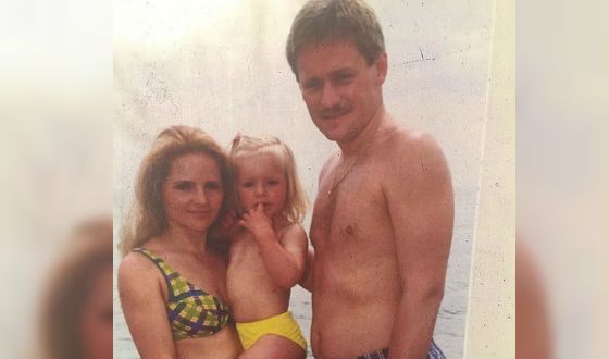 Маленькая Лиза Пескова с родителями