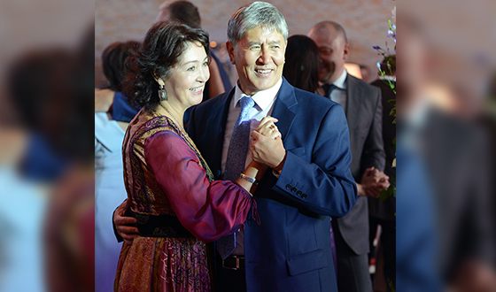 Алмазбек Атамбаев с женой Раисой