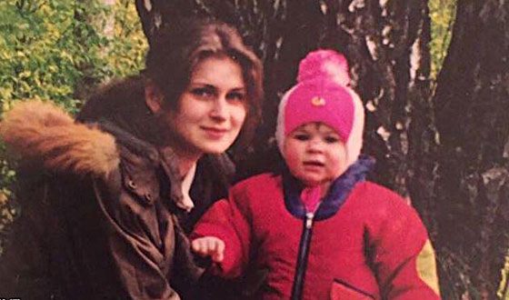 Маленькая Юлия Пушман с мамой