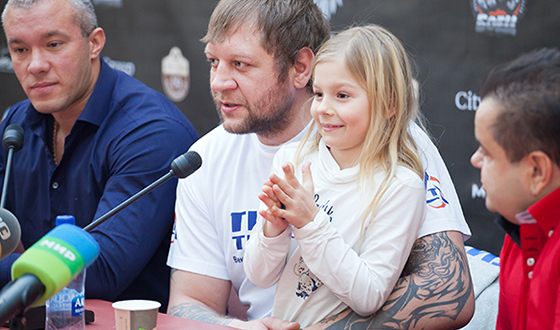 Александр Емельяненко с дочерью Полиной