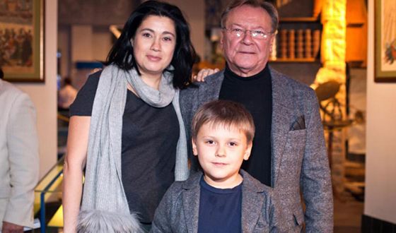 Сергей Шакуров с женой Екатериной и сыном Маратом