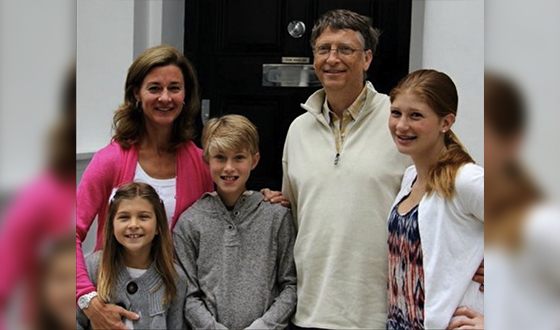 Билл Гейтс с женой и детьми