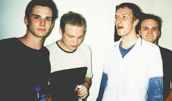 В 1996 году Крис Мартин с друзьями создал группу Coldplay