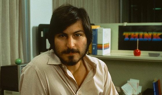 В 1980 году Стив Джобс начал работу над проектом Macintosh