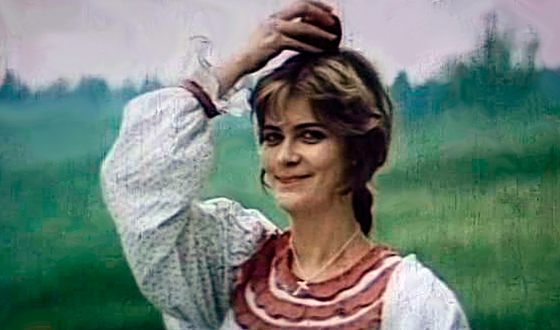 Алёна Яковлева в картине «Честь имею»