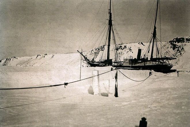 Зимовка судна Георгия Седова у Новой Земли