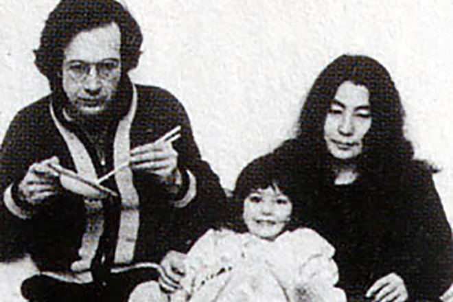 Энтони Кокс и Йоко Оно с дочерью