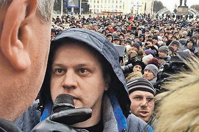 Игорь Востриков на митинге