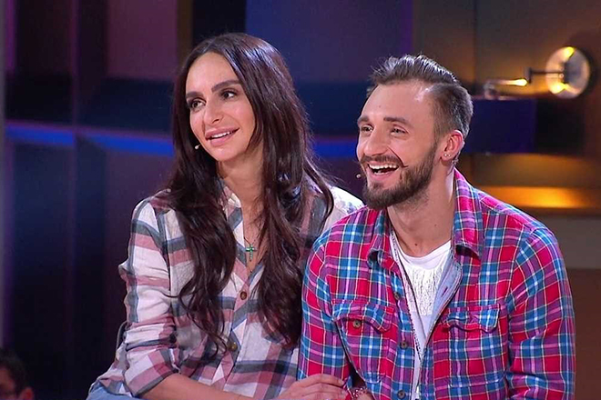 Екатерина Варнава и Константин Мякиньков в шоу «Где логика?»