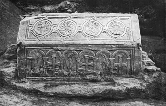 Саркофаг Анны Византийской