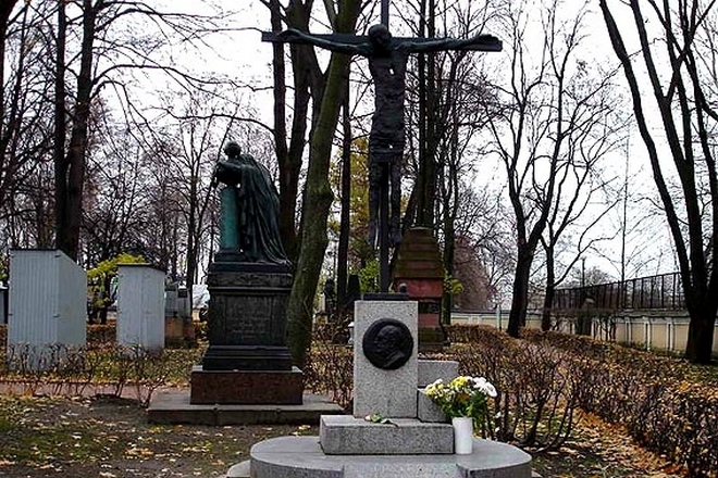 Могила Георгия Товстоногова