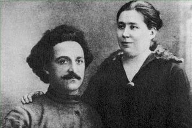 Серго Орджоникидзе и жена Зинаида