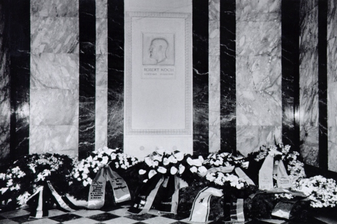 Похороны Роберта Коха